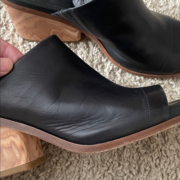 Vince Black Leather Mules Slip On Sandals Natural Wood Wedge Heels US7.5 - Picture 7 of 12